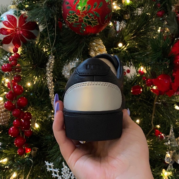 NWT Ugg Neri Sneakers - Picture 7 of 11